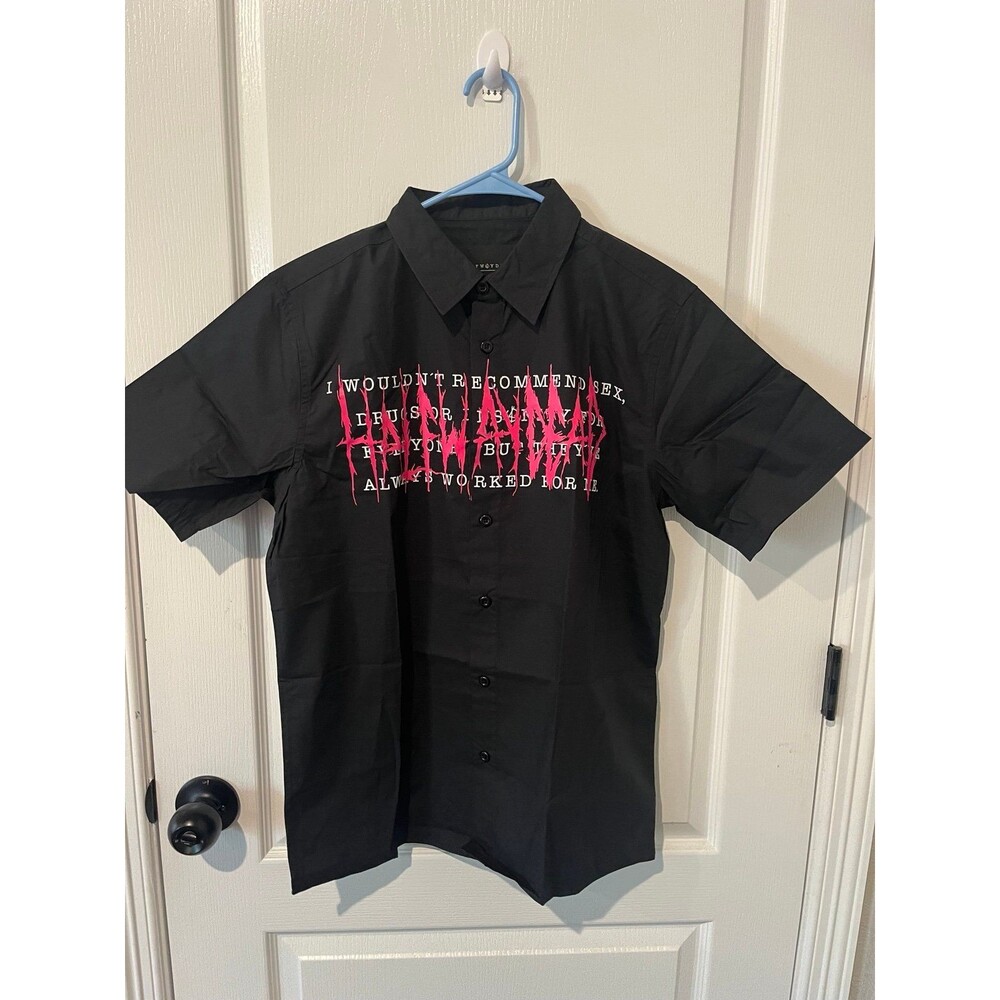Halfway Dead Graphic Button-Up Shirt – Black – Size M – NWT